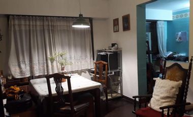 SAN ANDRÉS - DEPARTAMENTO DE  3 AMBIENTES AL FRENTE  - CON BALCON!!