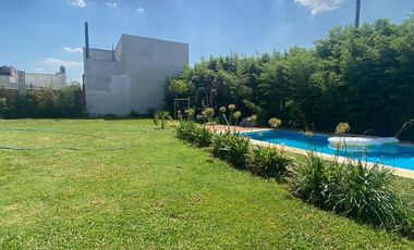 Casa venta - 3 dormitorios 1 baño - 750mts2 totales - Florencio Varela