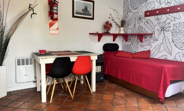 Casa en  barrio Los Troncos.
