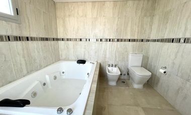 ALQUILER TEMPORAL, CASA, BARRIO EL CANTON, NORTE, LOTE al 900