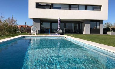 Casa en venta 4 Ambientes - El  Cantón