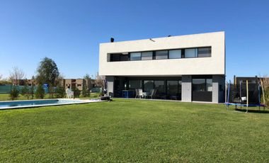 Casa en venta 4 Ambientes - El  Cantón