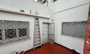 Casa, local comercial y galpon a la Venta en Wilde. Ideal Inversor Emprendimiento
