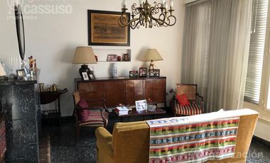 Casa Venta para Refaccionar - San Isidro -
