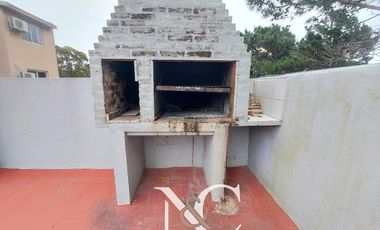 Departamento en  venta de 2 ambientes, gas natural, amoblado a 300 mts del mar