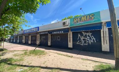 8 LOCALES