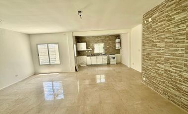 Casa en venta - Adrogué (Complejo Los Jardines)