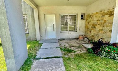 Casa en venta - Adrogué (Complejo Los Jardines)
