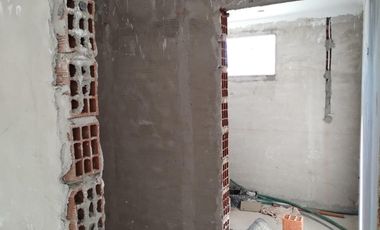 Casa a terminar en venta - 2 Dormitorios - 273Mts2 - Melchor Romero, La Plata