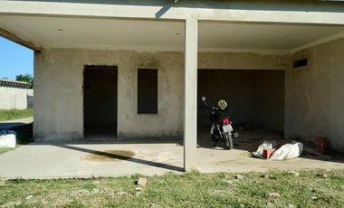 Casa a terminar en venta - 2 Dormitorios - 273Mts2 - Melchor Romero, La Plata