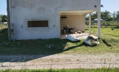 Casa a terminar en venta - 2 Dormitorios - 273Mts2 - Melchor Romero, La Plata