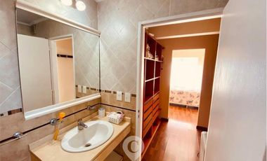 Departamento en Venta 2 dormitorios en pleno Centro Campana. Amoblado. Edificio Corona Plaza