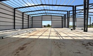 NAVE INDUSTRIAL EN POLO 52 - PARQUE INDUSTRIAL - ALQUILER
