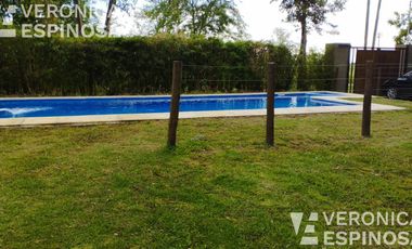 Casa de cuatro ambientes en venta, 20 de Junio.