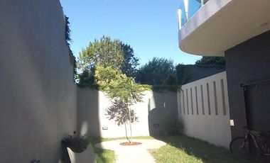 Departamento en Remedios De Escalada