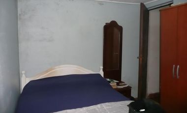 DOS CASAS SOBRE LOTE DE 10 X 29 - ADROGUE