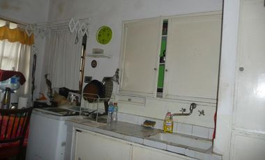 DOS CASAS SOBRE LOTE DE 10 X 29 - ADROGUE