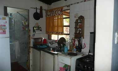 DOS CASAS SOBRE LOTE DE 10 X 29 - ADROGUE