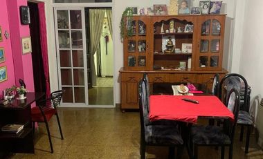 Casa en venta - 2 Dormitorios 1 Baño - Cochera - 241Mts2 - Villa Lugano