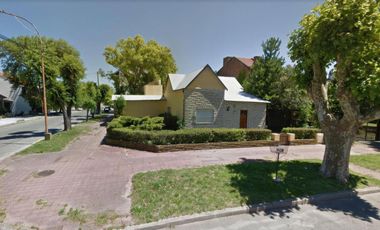 Casa en venta - 4 dormitorios 1 baño - 533mts2 - Miramar