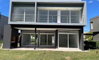 Casa en  Araucarias Puertos