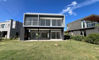 Casa en  Araucarias Puertos