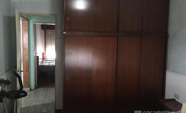 Chalet de 3 amb c/entrada de auto y jardín en José Mármol