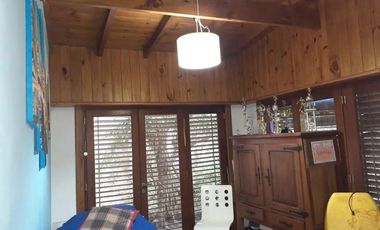 Casa en venta - 2 dormitorios 2 baños - Cochera - 337mts2 - El Faro, Mar del Plata