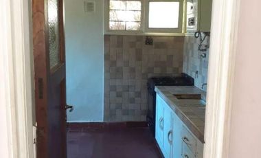 Casa en venta - 2 dormitorios 2 baños - Cochera - 337mts2 - El Faro, Mar del Plata