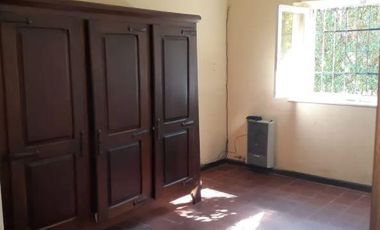Casa en venta - 2 dormitorios 2 baños - Cochera - 337mts2 - El Faro, Mar del Plata