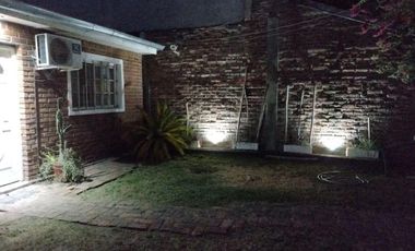 Casa en venta - 3 dormitorios 1 baño - 390mts2 - Ranelagh