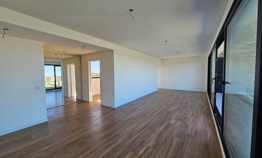 Venta y alquiler de departamento 4 ambientes con dependencia con cochera en Nordelta