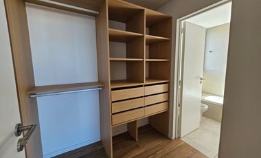 Venta y alquiler de departamento 4 ambientes con dependencia con cochera en Nordelta