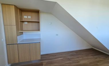 Venta y alquiler de departamento 4 ambientes con dependencia con cochera en Nordelta
