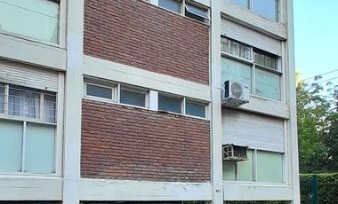 Venta de Cochera cubierta en Acasuso