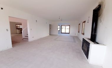 Casa en Venta en Haras Santa Maria, Escobar, Los Robles.