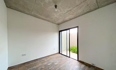 Casa de  Venta de Dos Dormitorios Frente al Colegio Joan Miro en Funes City