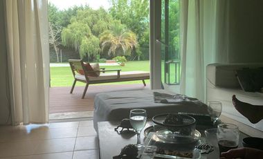 Quinta quinta en venta - 4 dormitorios 3 baños - 13.500mts2 - Esteban Echeverria