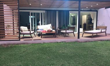 Quinta quinta en venta - 4 dormitorios 3 baños - 13.500mts2 - Esteban Echeverria