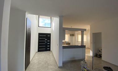 Casa en Venta con vista a espejo de agua Barrio El Canton Puerto Escobar
