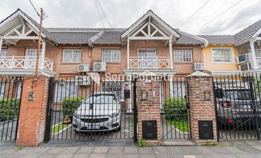 Venta triplex 5 ambientes en Ramos Mejía.