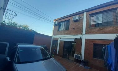Casa venta - 4 dormitorios 2 baños - 283mts2 totales - Glew
