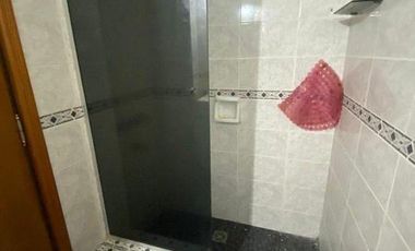 Chalet 4 ambientes con pileta y quincho en Barrio Lopez de Gomara