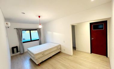 Venta Casa 5 ambientes cochera parque pileta en Vicente Casares