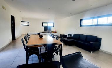 Venta Casa 5 ambientes cochera parque pileta en Vicente Casares