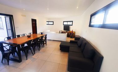 Venta Casa 5 ambientes cochera parque pileta en Vicente Casares