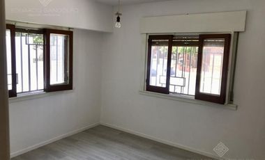 RETASADA - Venta Urgente x Viaje - Apto Crédito - IMPECABLE!!!