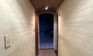 Casa en venta en Barrio Güemes, 2 dormitorios con cochera