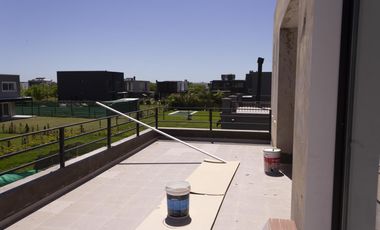 Casa en venta 5 ambientes en Araucarias, Puertos del Lago