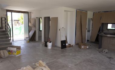 Casa en venta 5 ambientes en Araucarias, Puertos del Lago